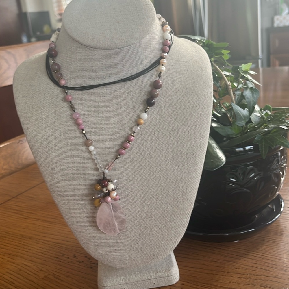 Love Stones!   Chicago Designer Nakomal Gems and pearls.